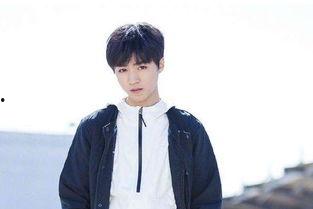 吃瓜博主娱乐圈是谁呀,揭秘“吃瓜博主娱乐圈”背后的神秘人物